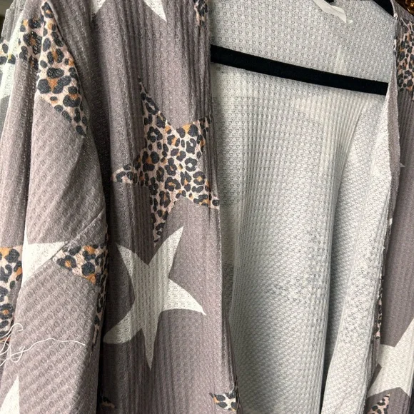 Gray Star Patterned Cardigan - Picture 2 of 3